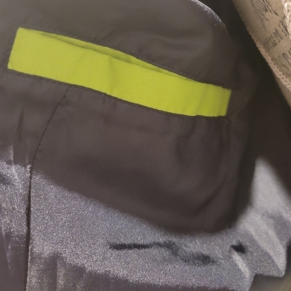 Lands' end raincoat like new - Picture 11 of 13